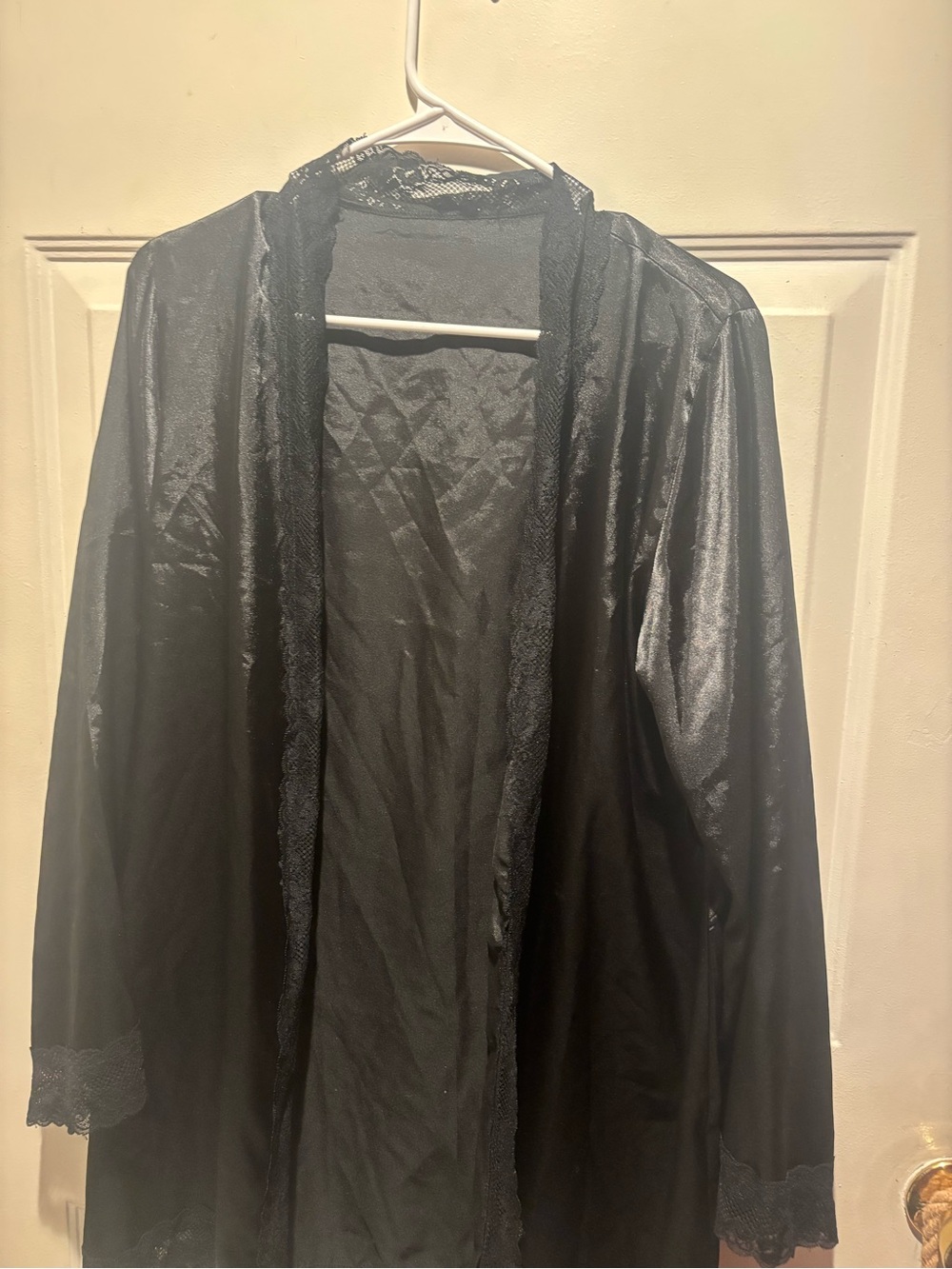 Black Lace-Trim Satin Robe